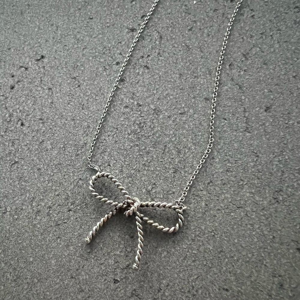 SOLD Tiffany & Co. bow necklace 925 Sterling Silver - Picture 2 of 5